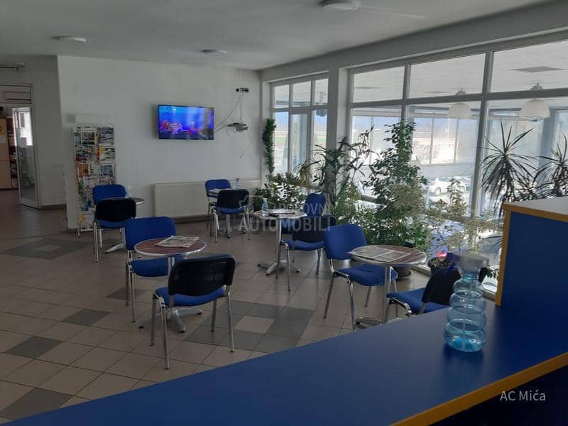 Peugeot 3008 1.5 BLU NAV LED AUT