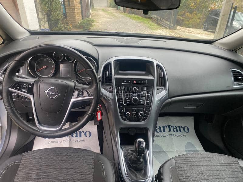 Opel Astra J 1.7cdti,res tajling