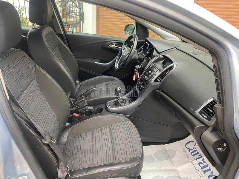 Opel Astra J 1.7cdti,res tajling