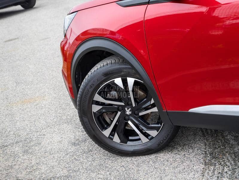 Peugeot 2008 1.2PureTech Allure