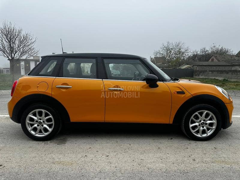 MINI Cooper 1.5 b