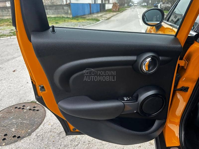 MINI Cooper 1.5 b