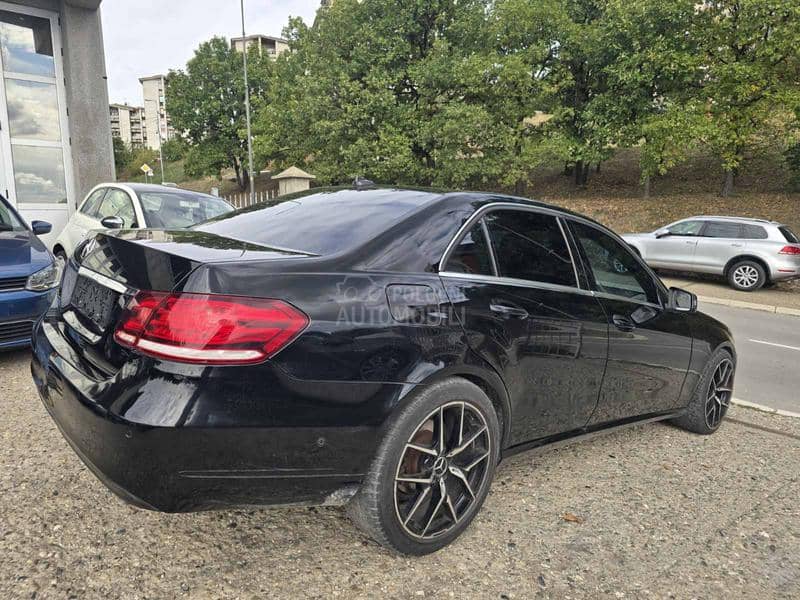 Mercedes Benz E 200 