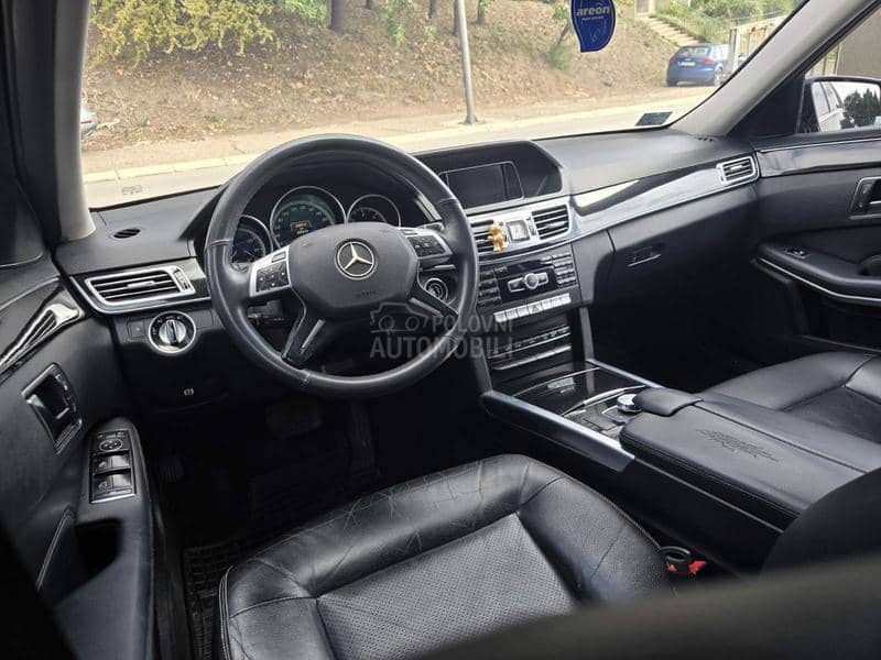 Mercedes Benz E 200 