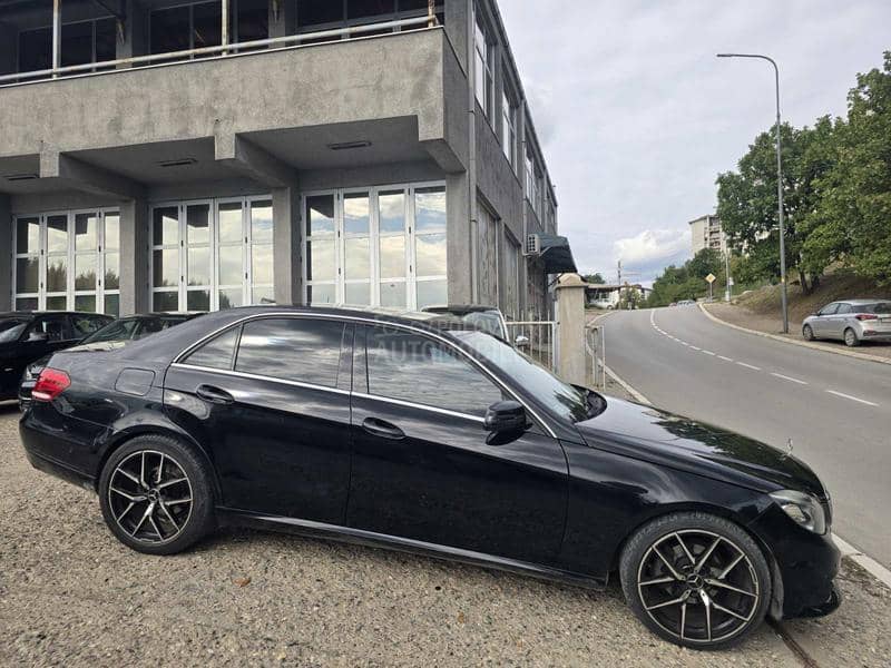 Mercedes Benz E 200 
