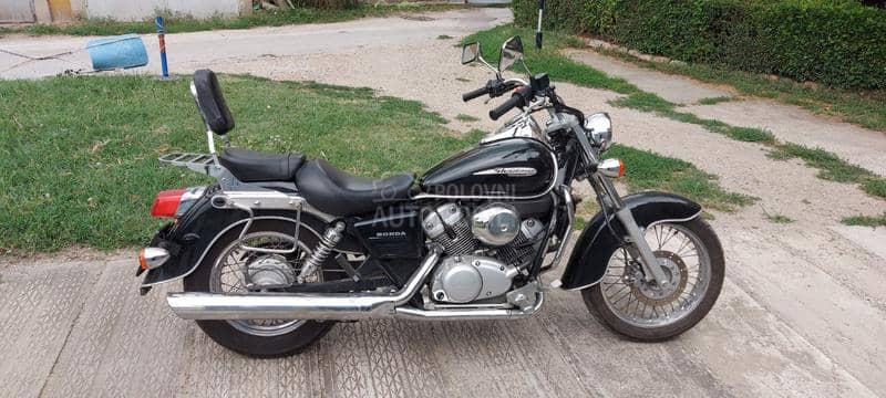 Honda Shadov