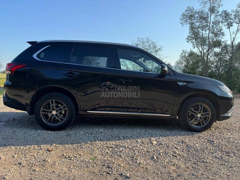 Mitsubishi Outlander EV