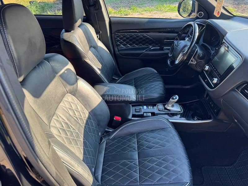 Mitsubishi Outlander EV