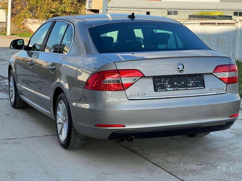 Škoda Superb 1.6Tdi Rest Led
