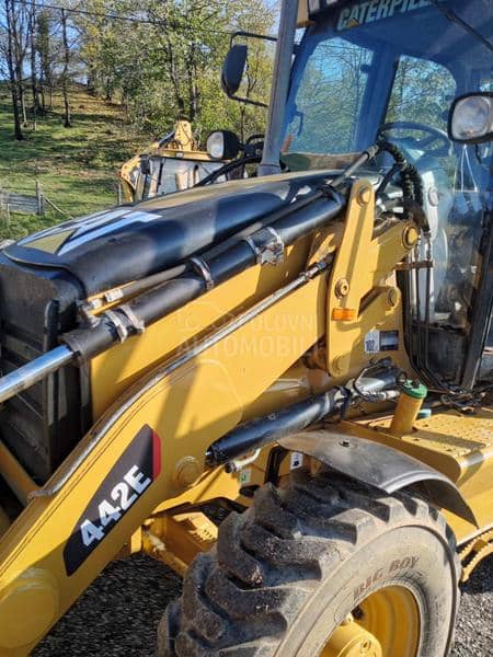 CAT 442E