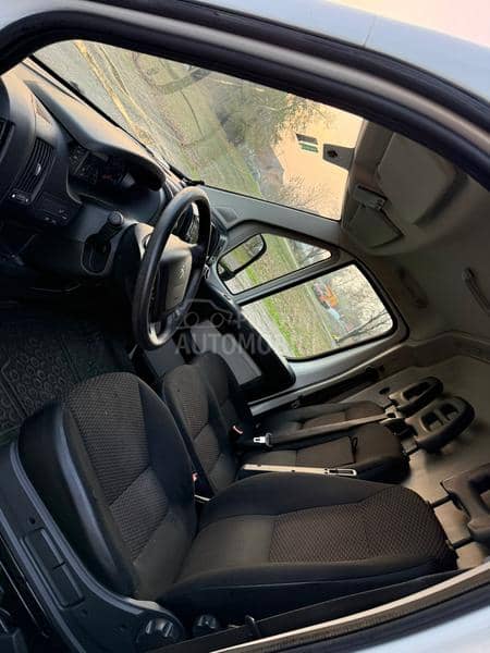 Peugeot Boxer 2.2hdi L2H2