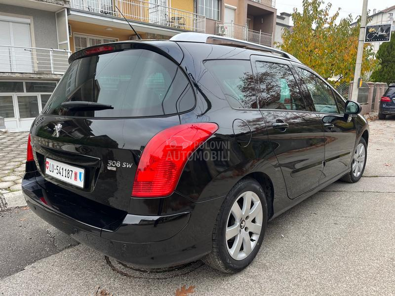 Peugeot 308 1.6 e-HDI OČUVAN