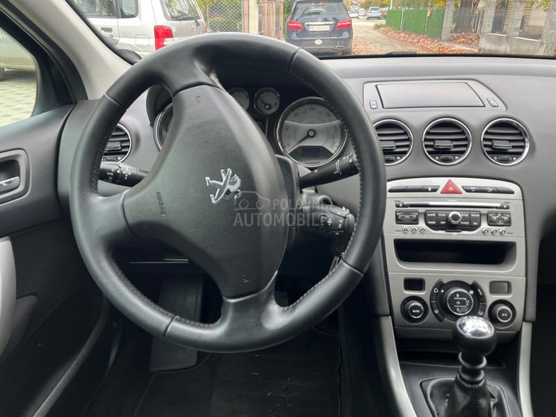 Peugeot 308 1.6 e-HDI OČUVAN