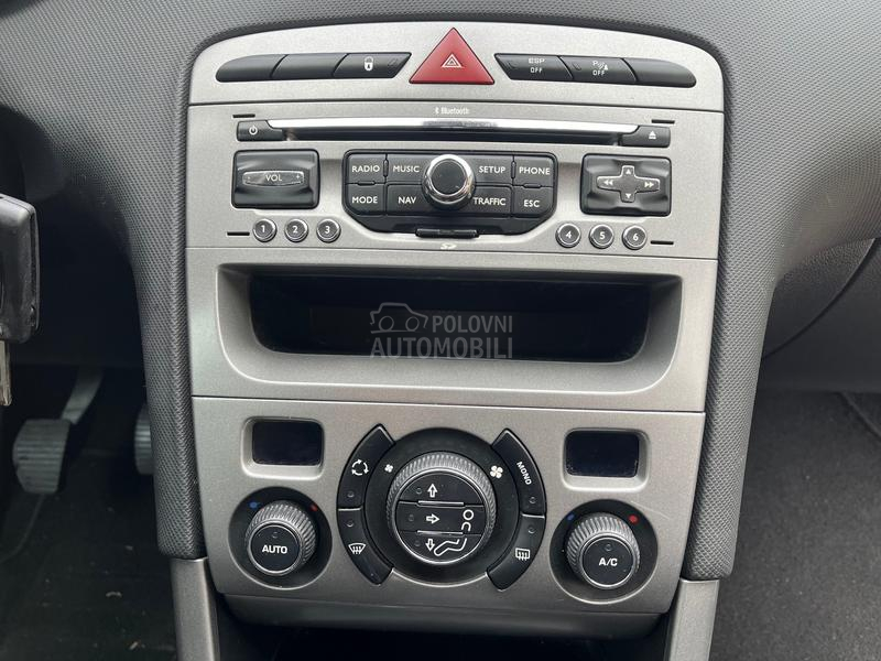 Peugeot 308 1.6 e-HDI OČUVAN