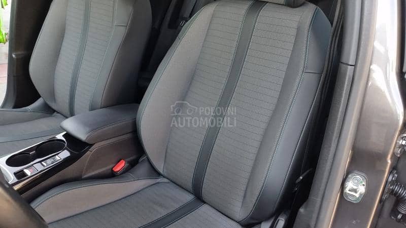 Peugeot 2008 1.2 ALLURE/VIRTUEL