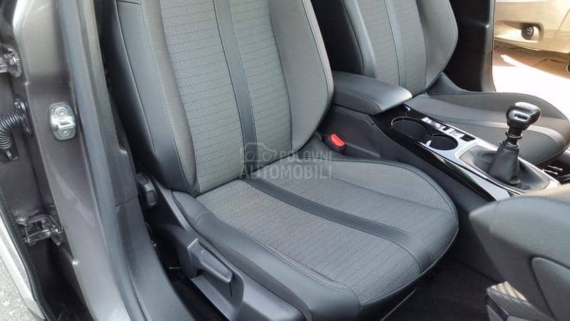 Peugeot 2008 1.2 ALLURE/VIRTUEL