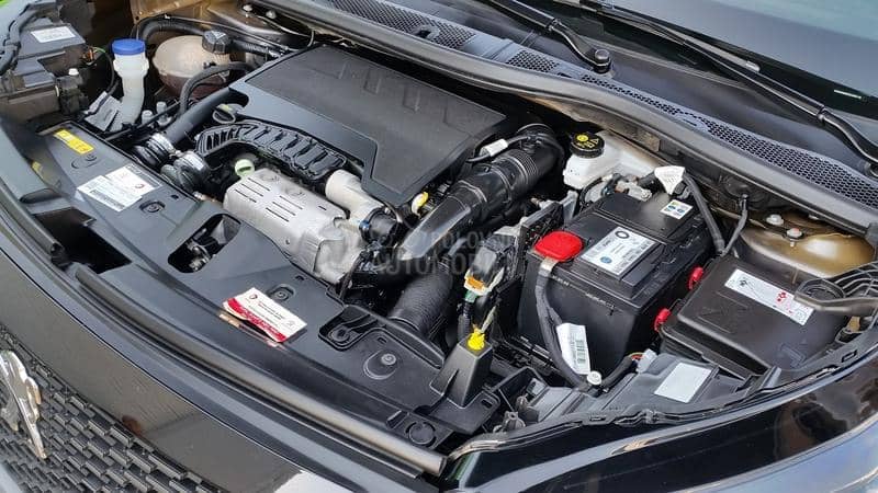 Peugeot 2008 1.2 ALLURE/VIRTUEL