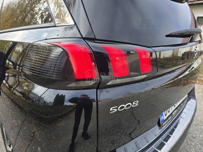 Peugeot 5008 1.2B ALLURE