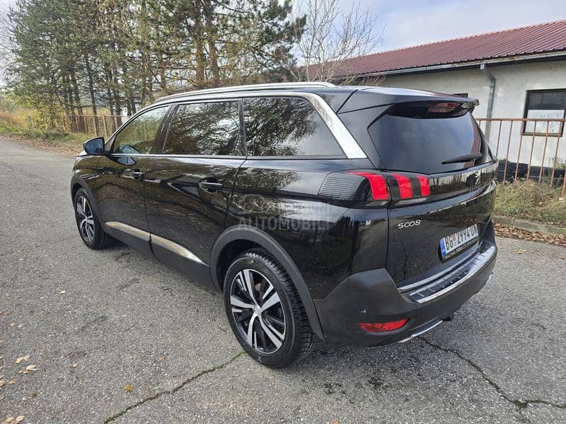 Peugeot 5008 1.2B ALLURE