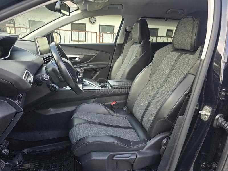 Peugeot 5008 1.2B ALLURE