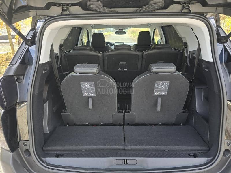 Peugeot 5008 1.2B ALLURE