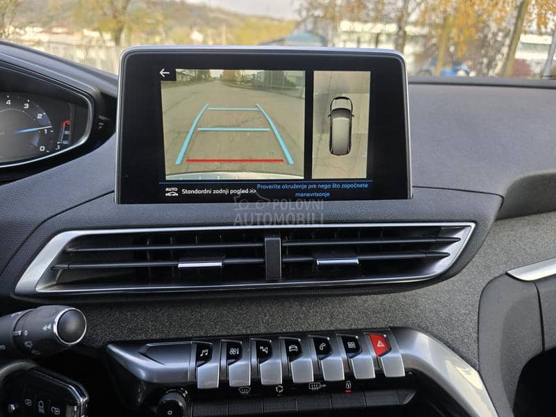 Peugeot 5008 1.2B ALLURE