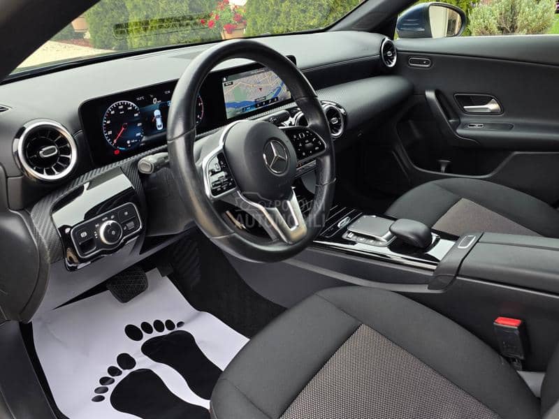 Mercedes Benz CLA 180 PANO