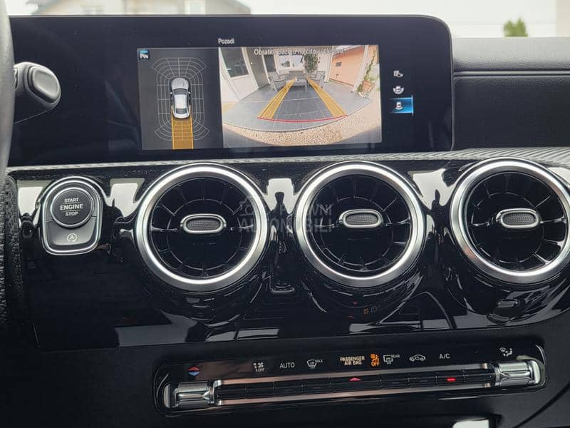 Mercedes Benz CLA 180 PANO