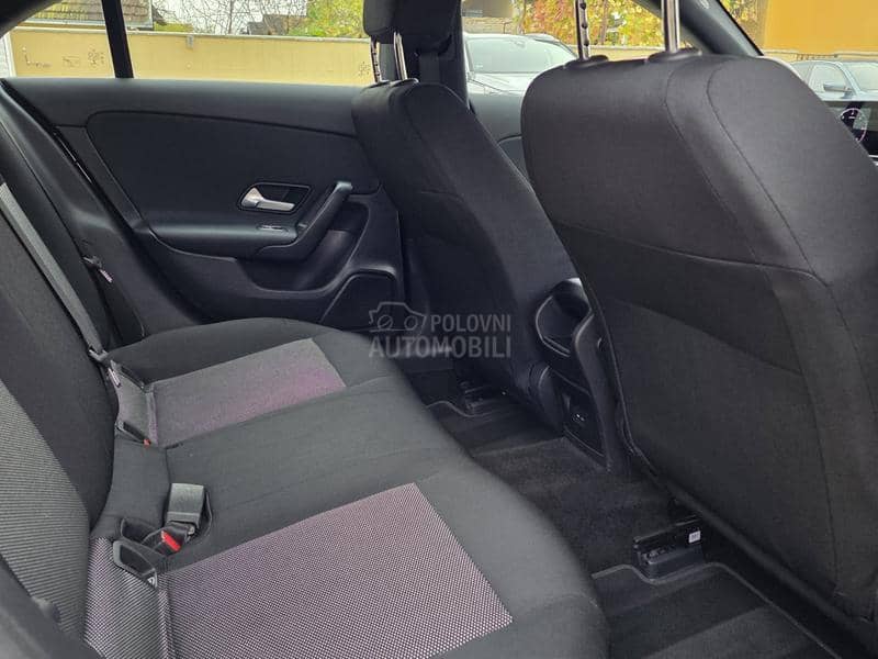 Mercedes Benz CLA 180 PANO