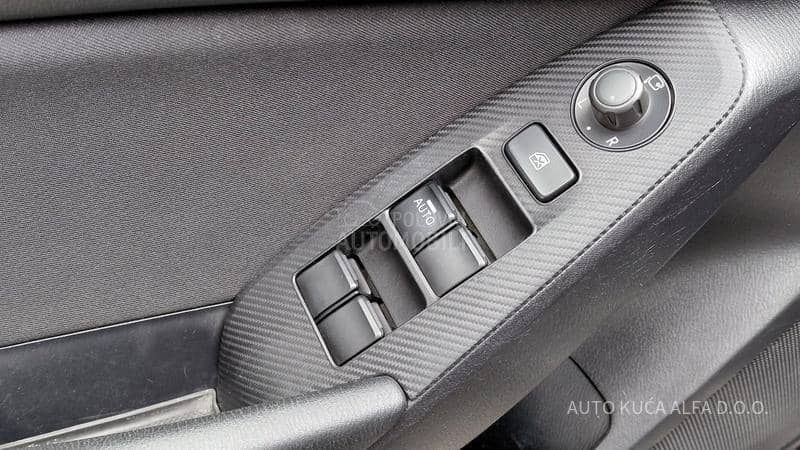 Mazda 3 1,5 Skyactive G100