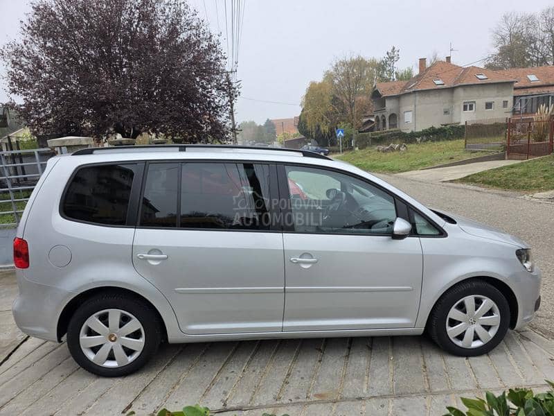Volkswagen Touran 7 sedista