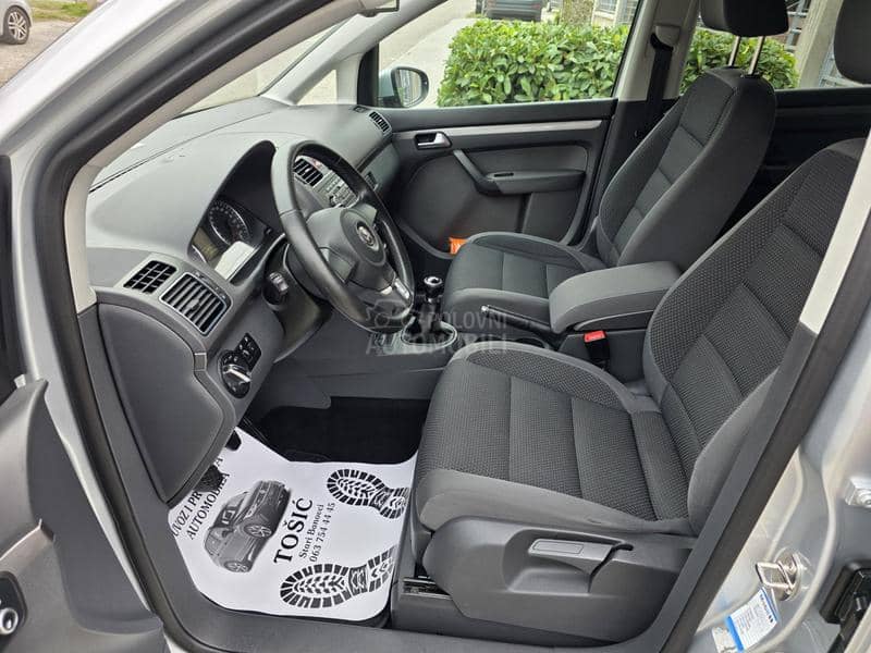 Volkswagen Touran 7 sedista