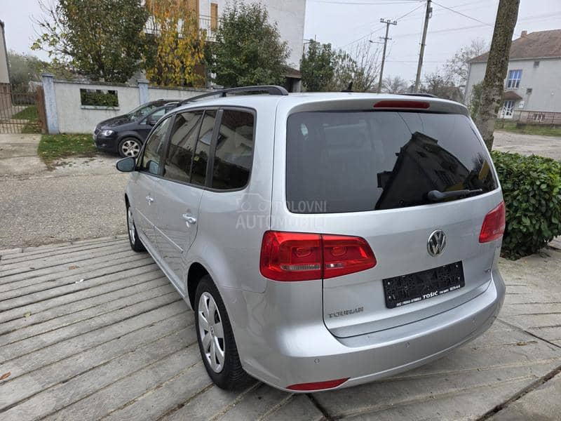 Volkswagen Touran 7 sedista