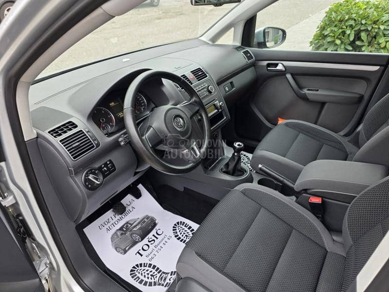 Volkswagen Touran 7 sedista
