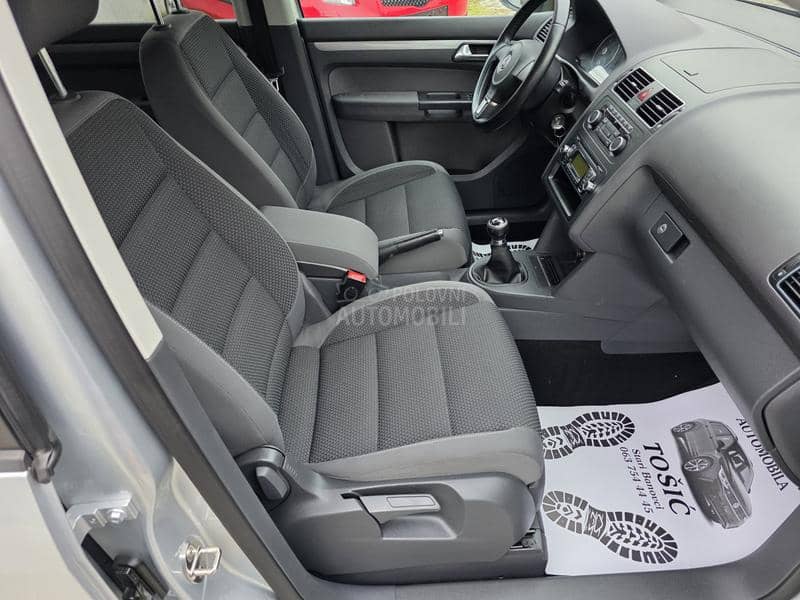 Volkswagen Touran 7 sedista