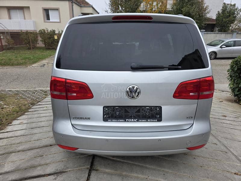 Volkswagen Touran 7 sedista
