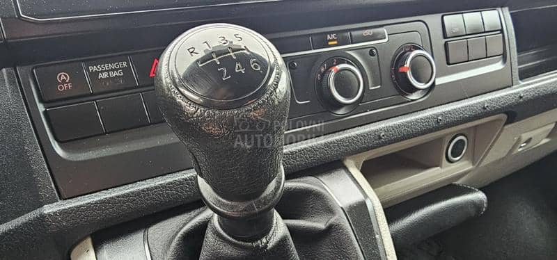 Volkswagen Transporter T6 TDI 4MOTION SERVIS