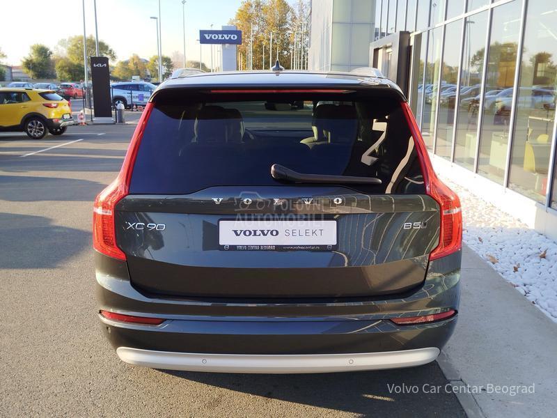 Volvo XC90 B5 AWD MOMENTUM PRO