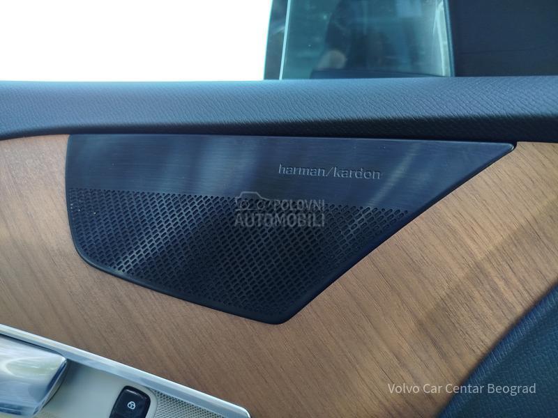 Volvo XC90 B5 AWD MOMENTUM PRO