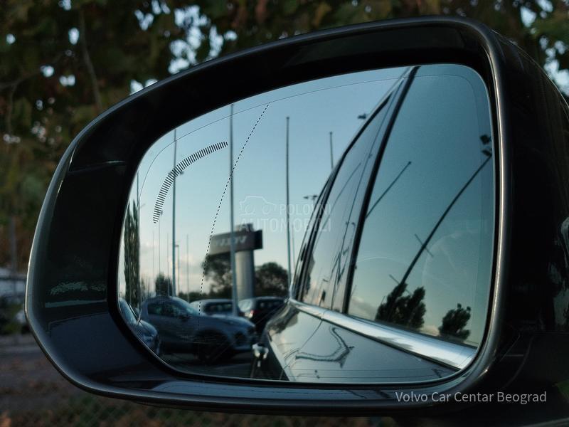 Volvo XC90 B5 AWD MOMENTUM PRO