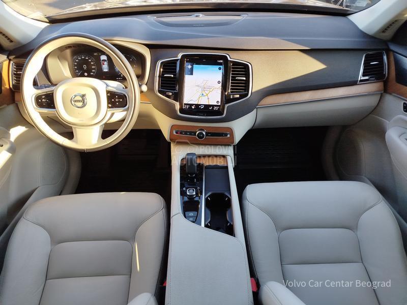 Volvo XC90 B5 AWD MOMENTUM PRO