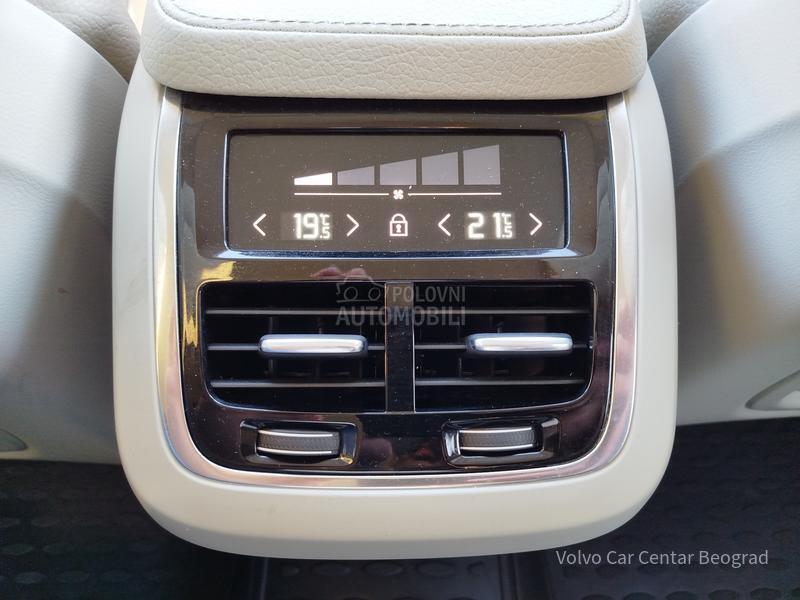 Volvo XC90 B5 AWD MOMENTUM PRO