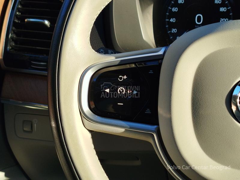 Volvo XC90 B5 AWD MOMENTUM PRO