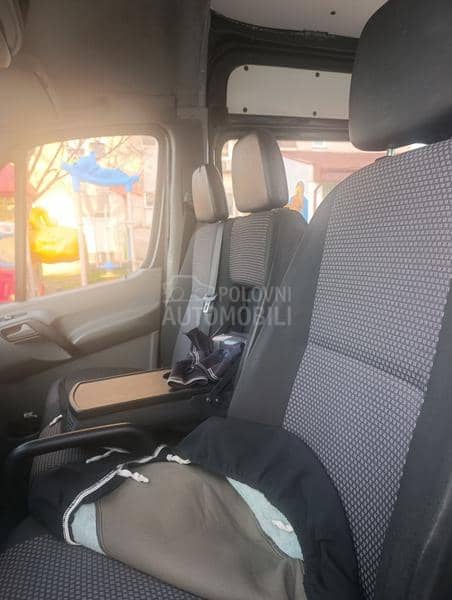 Mercedes Benz Sprinter 