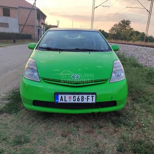 Toyota Prius 1.5 hibrid tng