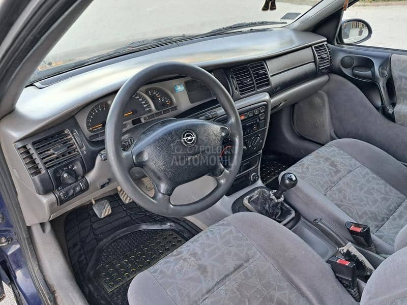 Opel Vectra B 1.6i Sekvent 2028.