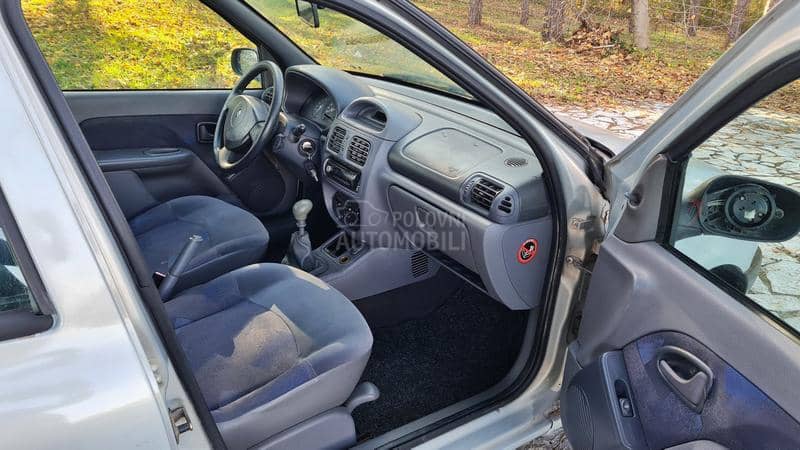 Renault Clio 1.9