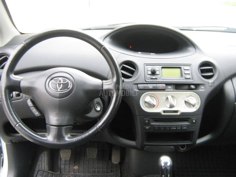 Toyota Yaris 1.0 vvt-i