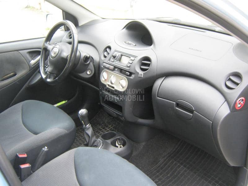 Toyota Yaris 1.0 vvt-i