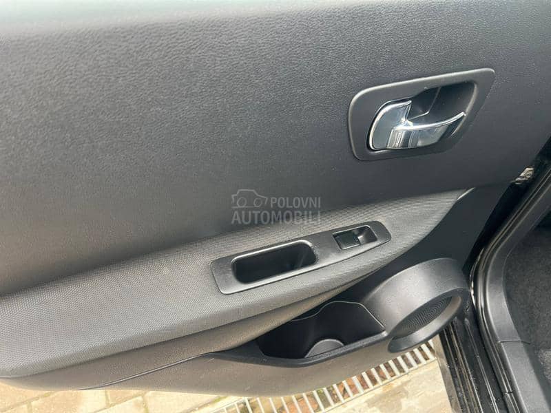 Nissan Qashqai NA VI/KAMERA/T O P